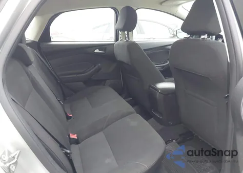 2015 Ford Focus Se z USA, uszkodzony, nr VIN 1FADP3K20FL288788